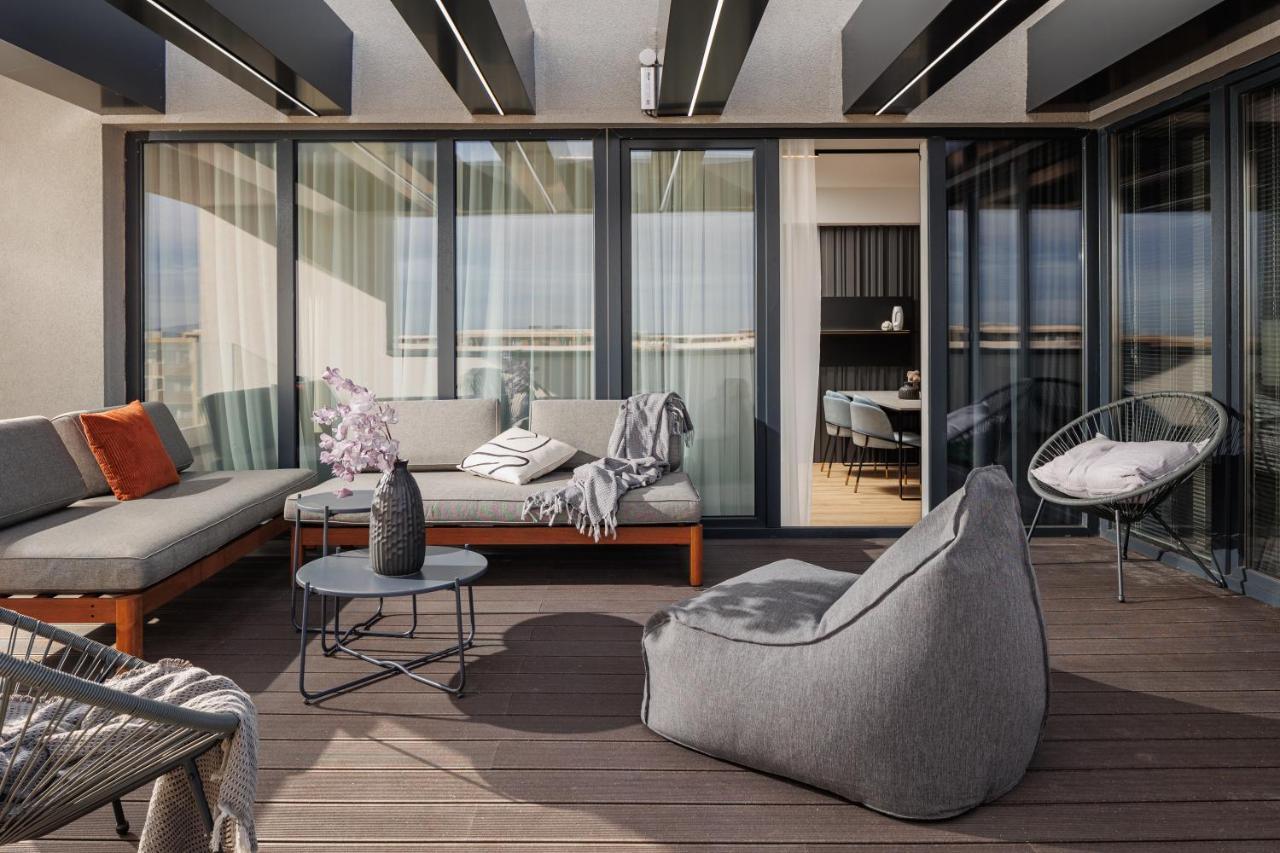 Mandala Designer Apartments With Free Private Parking, Near Mall Coresi บราชอฟ ภายนอก รูปภาพ