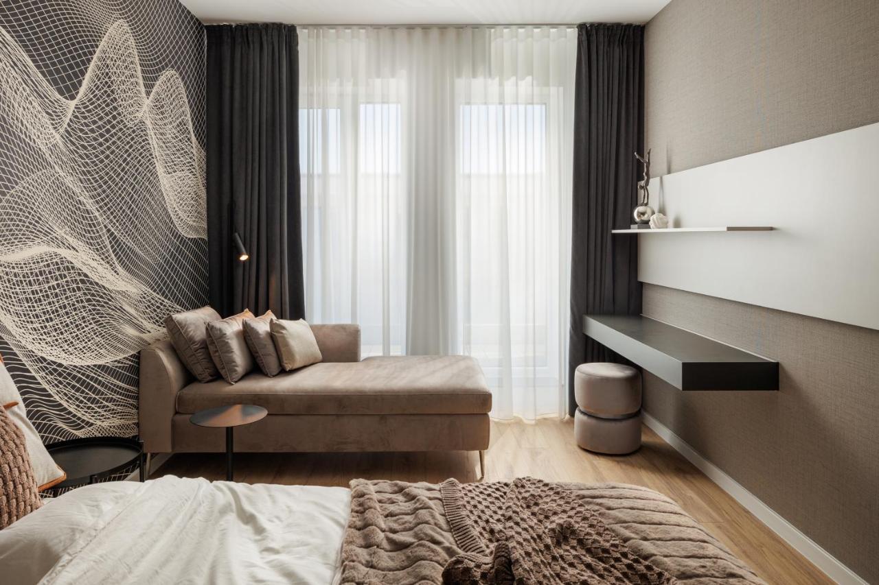 Mandala Designer Apartments With Free Private Parking, Near Mall Coresi บราชอฟ ภายนอก รูปภาพ