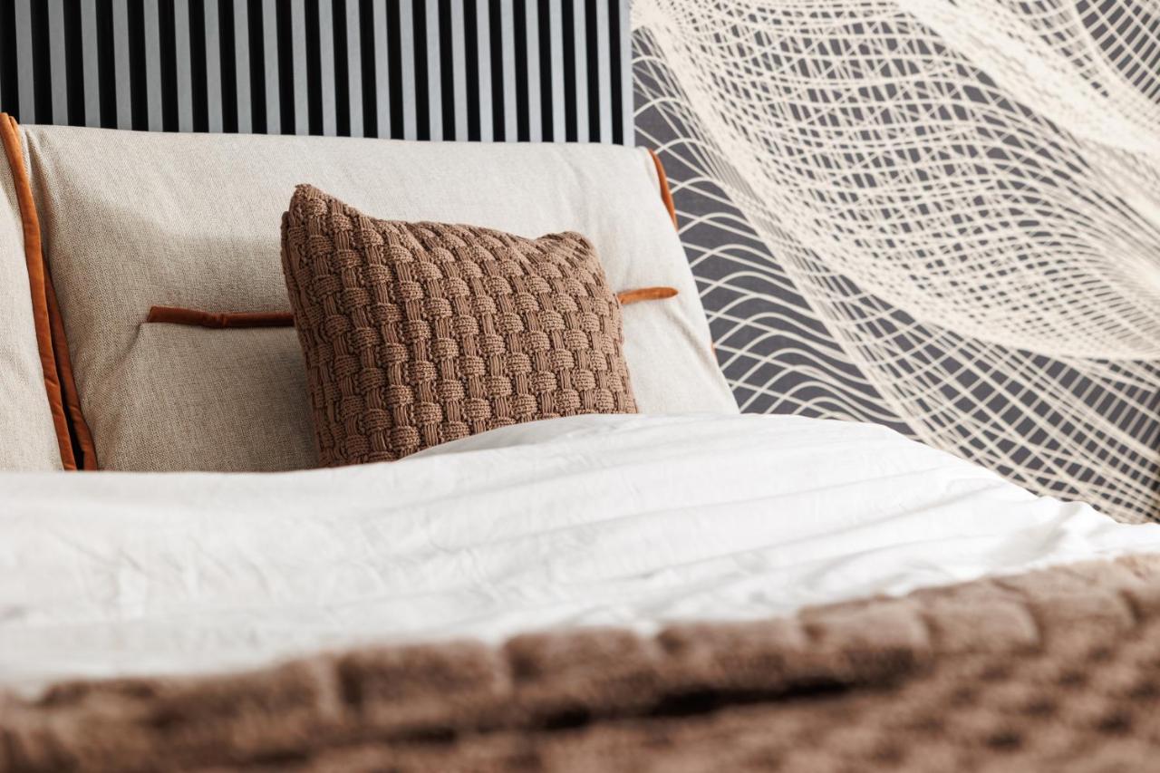 Mandala Designer Apartments With Free Private Parking, Near Mall Coresi บราชอฟ ภายนอก รูปภาพ