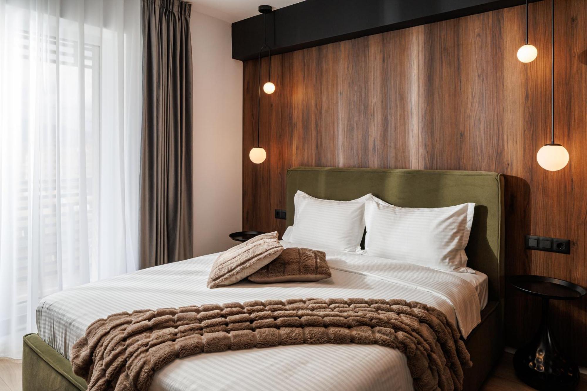 Mandala Designer Apartments With Free Private Parking, Near Mall Coresi บราชอฟ ภายนอก รูปภาพ