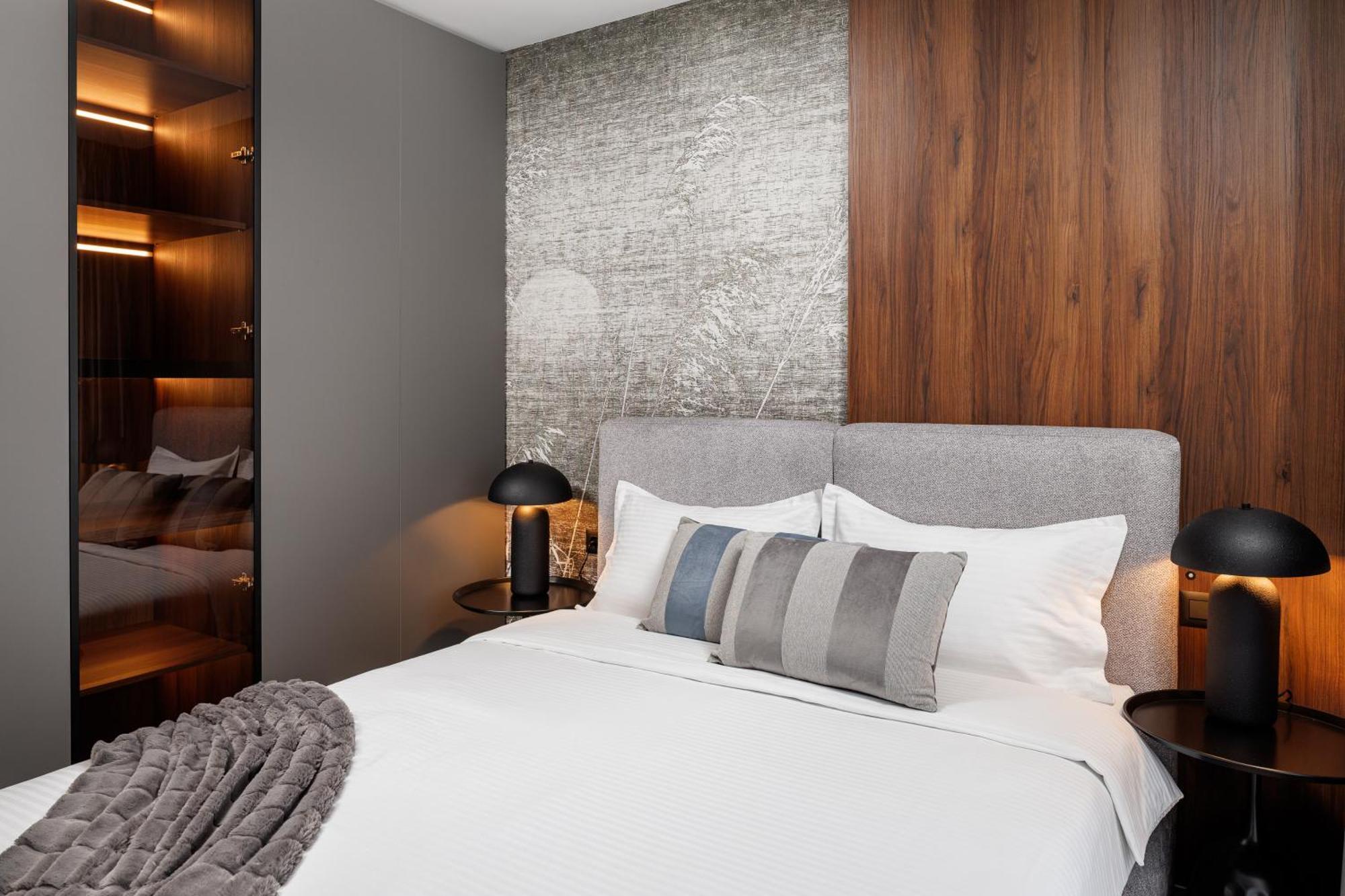 Mandala Designer Apartments With Free Private Parking, Near Mall Coresi บราชอฟ ภายนอก รูปภาพ
